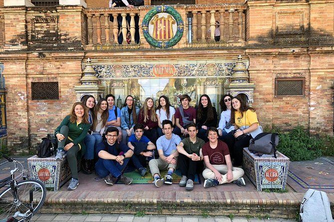2h30 Private Walking Tour of Seville with Local Guide - Barrio Santa Cruz and Ayuntamiento: where Seville’s old layers show