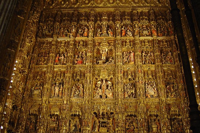 3-hour Seville Cathedral and Alcazar Skip-the-Line Combo Tour - Guide Style, Headphones, and Group Size