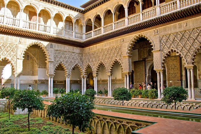 3-hour Seville Cathedral and Alcazar Skip-the-Line Combo Tour - Real Alcázar: Royal Palace Power in 90 Minutes