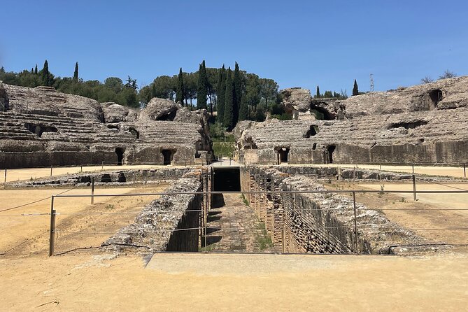 5 hour Electric Bike Tour to the Ruins of Italica - Inside the Amphitheater of Itálica: The Part You’ll Actually Remember
