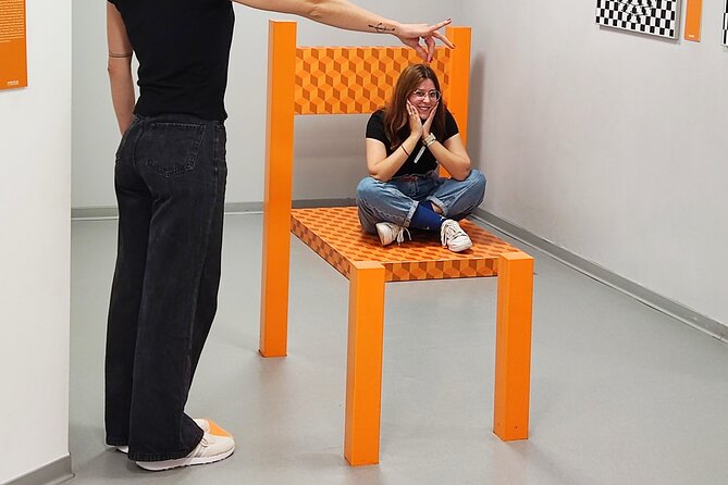 A Fantastic Visit To The Museum Of Illusions Seville - How this illusion museum fits into a Seville day
