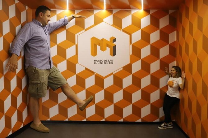 A Fantastic Visit To The Museum Of Illusions Seville - The main event: vortex tunnel, anti-gravity room, and the infinity room