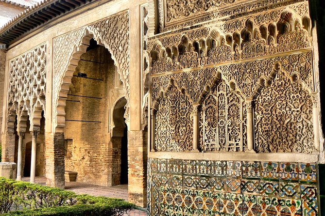 Alcazar and Cathedral of Seville Tour with Skip the Line Tickets - Naturanda check-in: how to start without confusion
