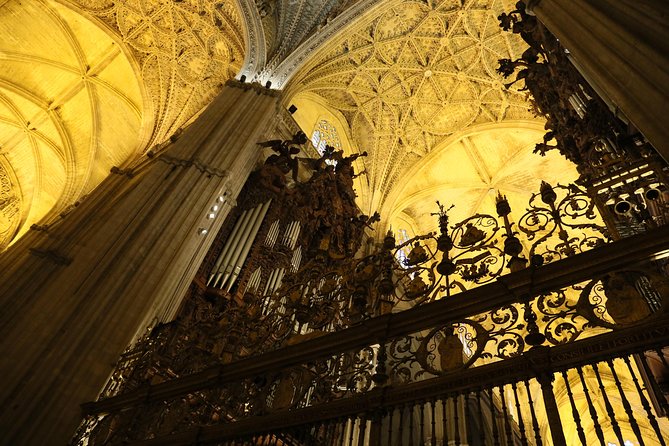 Alcazar and Cathedral Tour - Meeting at Plaza del Triunfo and How the 3-Hour Flow Feels