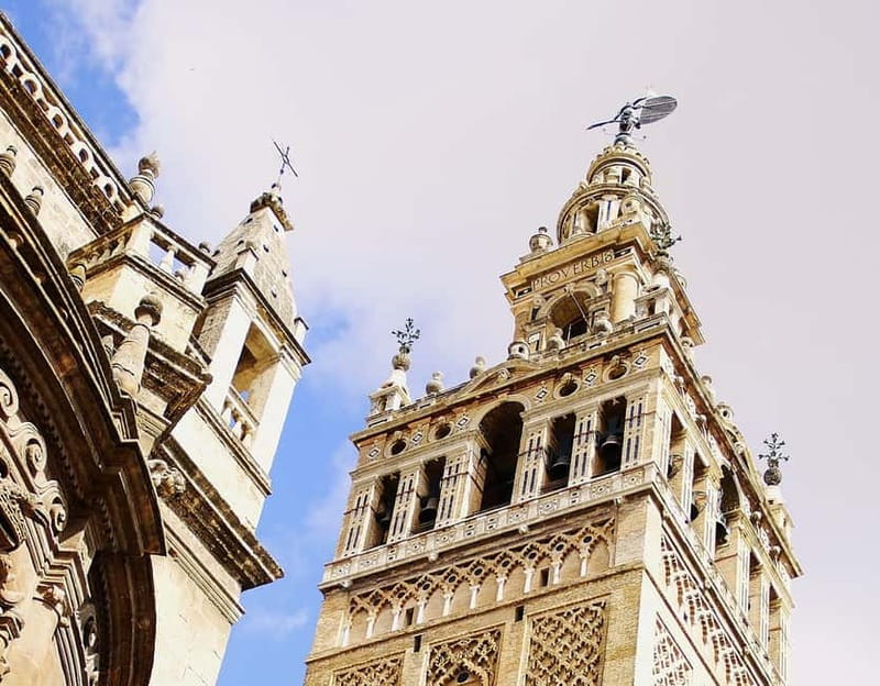 Alcazar & Cathedral of Seville Exclusive Group max. 9 guests - Key things I’d notice right away