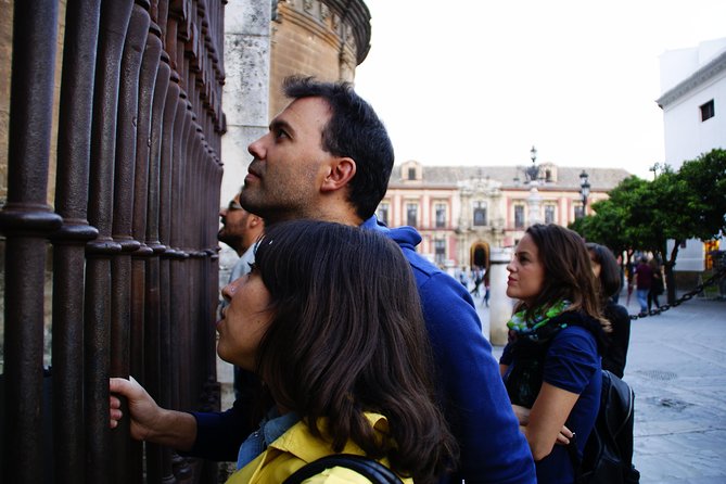 Alcazar & Cathedral of Seville Exclusive Group, max. 9 travelers - Cathedral of Santa Maria: the five naves, the art, and the Columbus pull