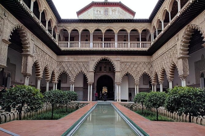 Alcázar of Seville. Skip the line! Includes access ticket - Stop 1 in Plaza del Triunfo: a quick orientation before you hit the palace