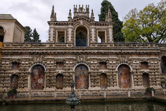 Alcázar of Seville. Skip the line! Includes access ticket - Entering the Real Alcázar: how the palace’s layers make sense