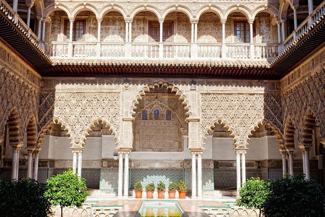 Alcazar of Seville with Cathedral & Giralda English Tour - Mudéjar to Renaissance to later touches: how the palace tells its story