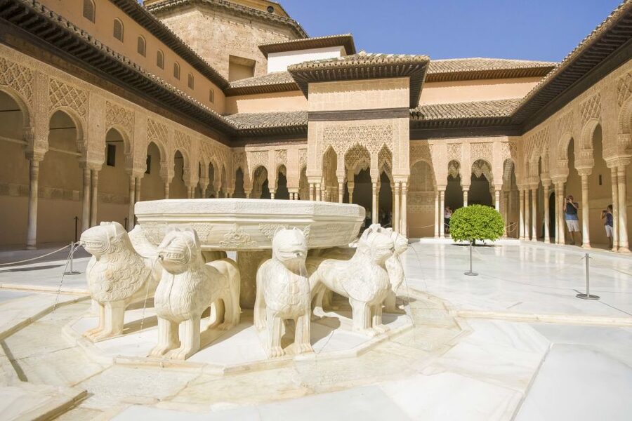 Alhambra and Albaicín Full-Day Private Tour from Seville - Alhambra entry without the line drama