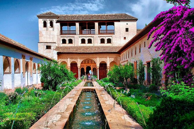 Alhambra and Granada Tour - Royal Chapel and Granada Cathedral Exteriors: Quick Renaissance Glimpses