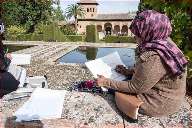 Alhambra Guided Tour & Albaicin Tour from Seville - A one-day Granada hit from Seville: Alhambra plus Albaicín