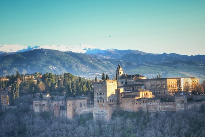 Alhambra Private Tour & Nazaries Palaces from Seville with Pickup - Albaycín First: Neighborhood Energy and the San Nicolás View