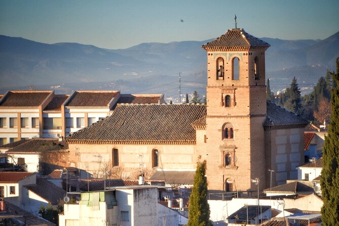 Alhambra Private Tour & Nazaries Palaces from Seville with Pickup - Lunch in Albaycín: Plan for Traditional Food Time, Not a Built-In Feast