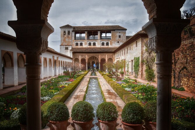 Alhambra Private Tour & Nazaries Palaces from Seville with Pickup - Road Time From Seville: The Real Reason Your Day Feels Long