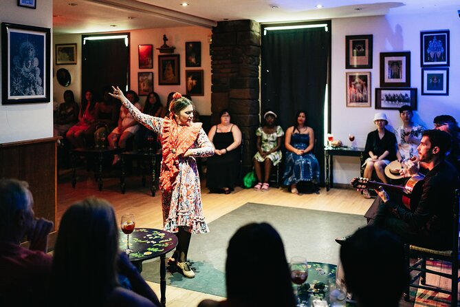 Baraka Triana. Flamenco show with drink - Small Venue, Close Seats: The Pros and the Chair Reality