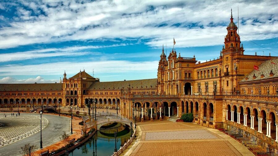 Best of Seville: Private Walking Tour with Local - Starting at Plaza de España: the perfect “orientation checkpoint”