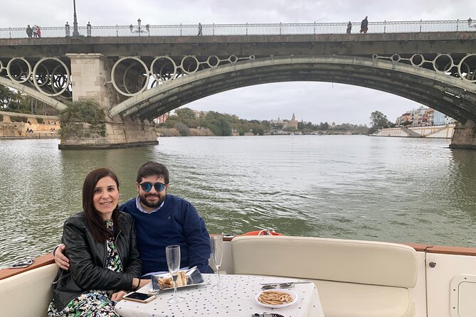 Boat Trip "Los Rincones del Guadalquivir" - Comfort and included extras: drink, Wi‑Fi, restroom, and the “rain plan”
