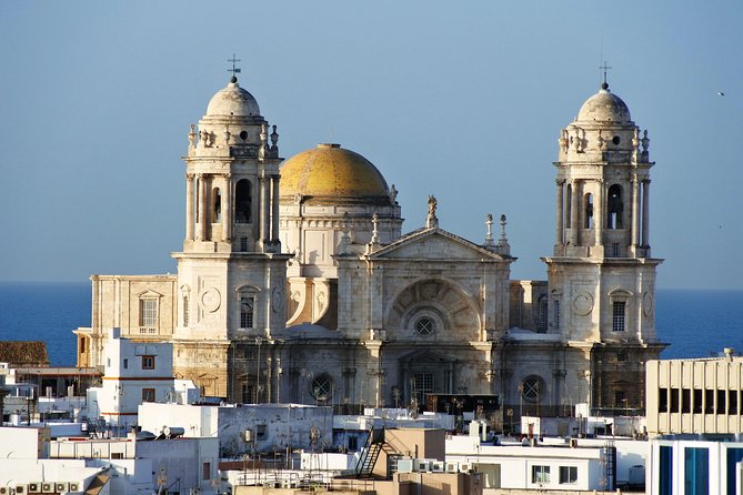 Cadiz and Jerez Day Trip from Seville - Cádiz in three hours: ancient streets, El Pópulo, and the New Cathedral area