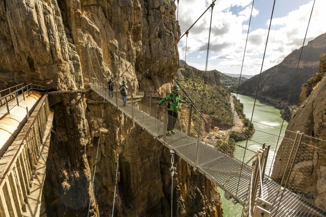 Caminito del Rey Day Trip from Seville - What to wear and pack: the rules that keep you safe and moving