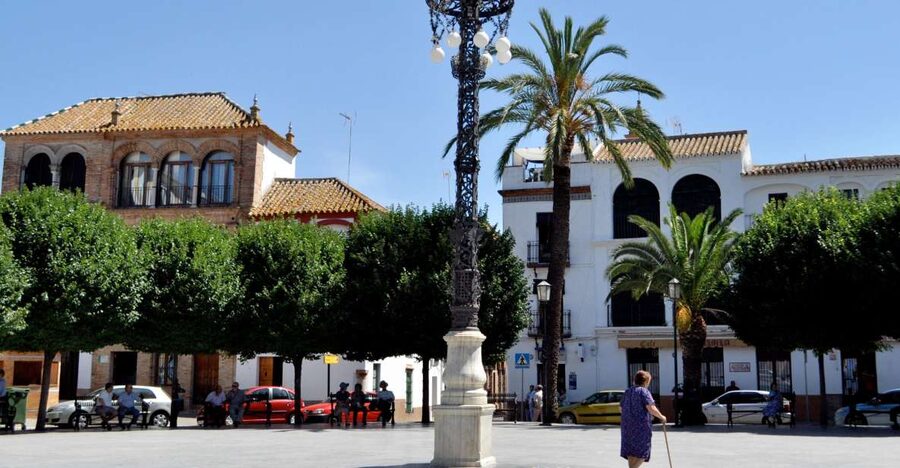 Carmona: City Walking Tour - Plaza de San Fernando and the Center of Town Energy