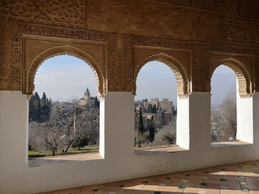 Carmona: City Walking Tour - Parador de Turismo de Carmona Stop: A Photo That Explains the Town