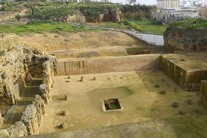 Carmona Roman Necropolis and History Walking Tour - The walking rhythm: 2 hours, small group, and smart stops