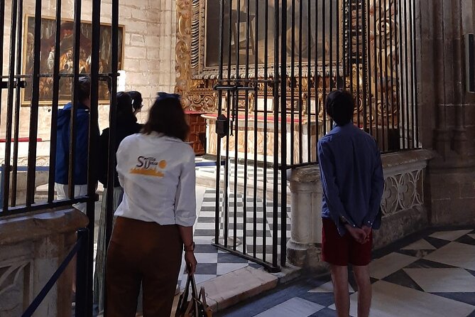 Cathedral and Giralda Guided Tour and Priority Entrance - Catedral de Sevilla: From Great Mosque Origins to a Gothic Giant