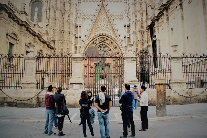 Cathedral & Giralda of Seville Exclusive Group, max. 9 travelers - What you’re really paying for: official guide time and group control