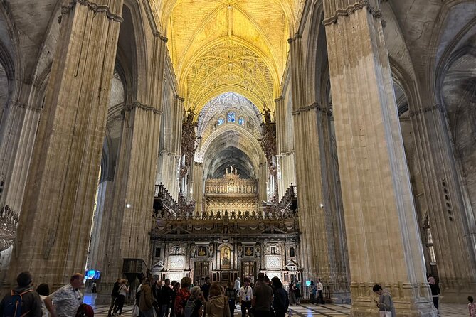 Cathedral Tour of Seville Giralda and Barrio Santa Cruz All in One - How a Two-Hour Combo Works Without Feeling Rushed