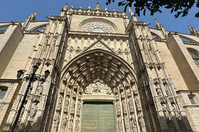 Cathedral Tour of Seville Giralda and Barrio Santa Cruz All in One - Seville Cathedral: Gothic Scale and the Art You’ll Actually Want to See