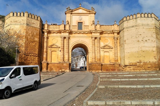 Cordoba & Carmona with Mezquita, Synagoge & Patios from Seville - What to pack and how to time lunch