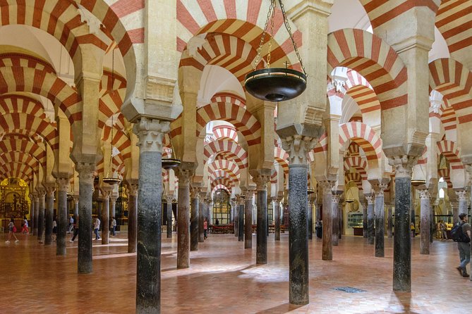 Cordoba & Carmona with Mezquita, Synagoge & Patios from Seville - Carmona and the Roman Bridge welcome: a quick start with real atmosphere