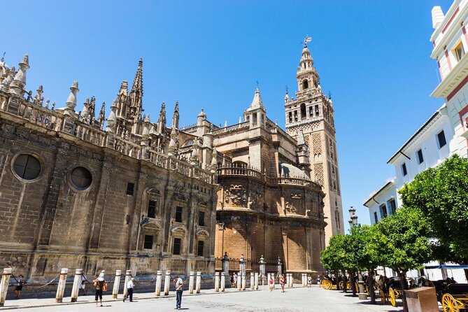 Drinks & Bites in Seville Private Tour - Why a drinks-and-bites format works so well in Seville