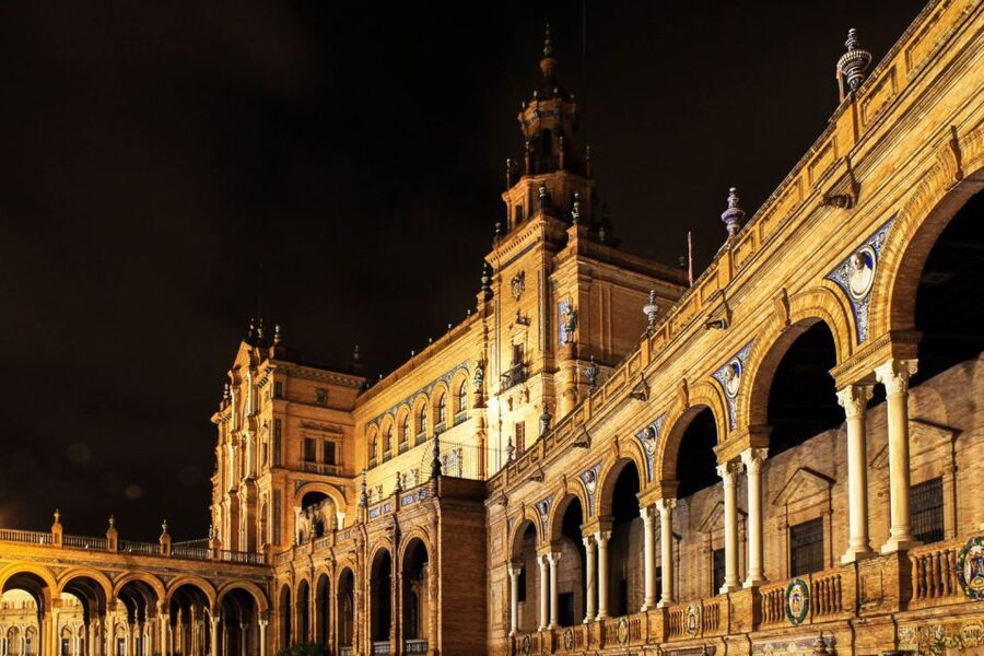 Enchanted Seville: Private Walking Tour - Walking Stop-by-Stop Through Santa Cruz and Nearby Landmarks