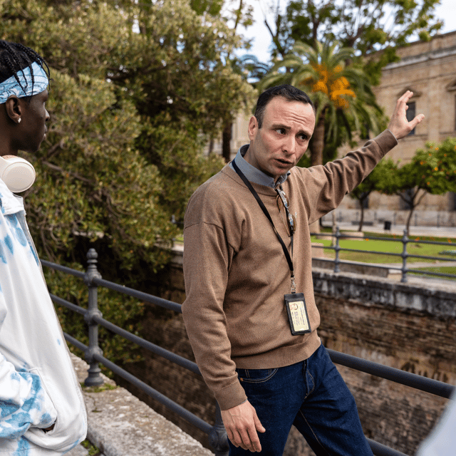 Exclusive Seville: Hidden Gems and Iconic Landmarks Tour - Antigua Fábrica de Tabacos: A Stop With Presence