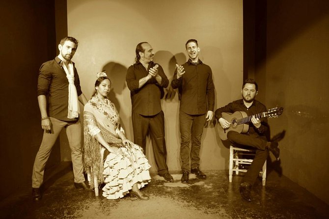 Flamenco Show at Tablao Alvarez Quintero in Seville - What a 1-hour flamenco night feels like in practice