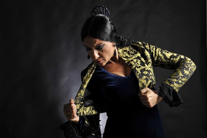 Flamenco Show at Tablao Alvarez Quintero in Seville - Your seat and the audience vibe: phones, chatter, and how to handle it