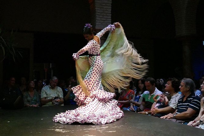 Flamenco Show "Museo de Baile Flamenco" - The full timing: museum admission plus a show that lasts about an hour