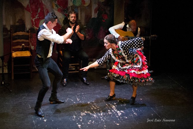 Flamenco Show Tickets to the Triana Flamenco Theater - Triana’s Setting: Arriving Near C. Pureza and Getting Oriented