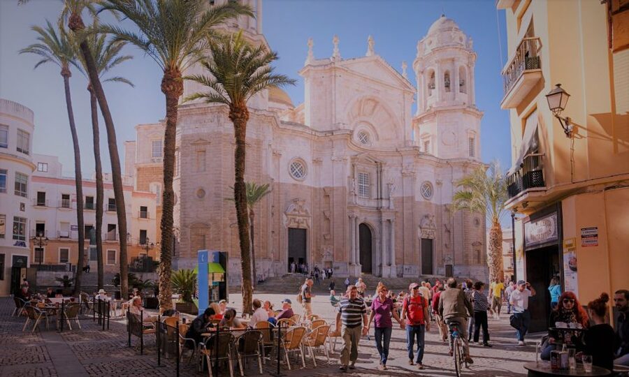 From Seville: Cadiz and Jerez de la Frontera Day Trip - Cadiz lunch and old-town time: where the city starts speaking your language