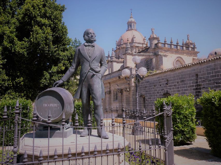 From Seville: Cadiz and Jerez de la Frontera Day Trip - El Pópulo: narrow streets, smart pacing, and the kind of walking you’ll remember