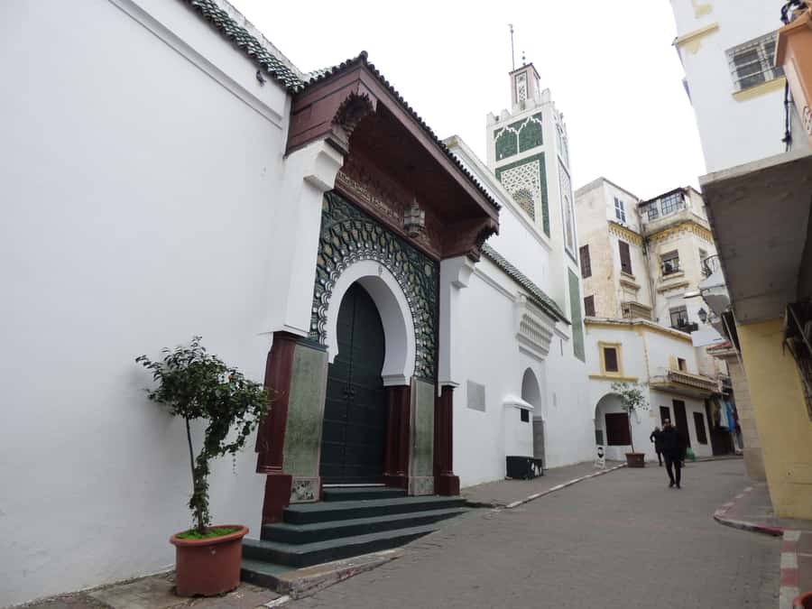 From Seville: Day Trip to Tangier with Lunch - Tangier Medina on foot: blue lanes, fortified walls, and local rhythm