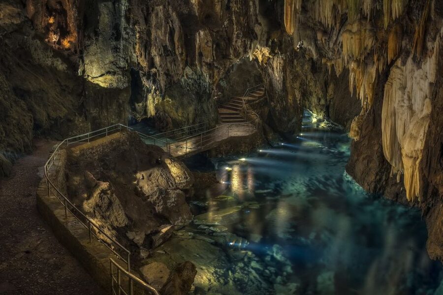 From Seville: Full-Day Aracena & Rio Tinto Mines Tour - Gruta de las Maravillas Cave: Stalactites, Blue Water, and a Tiny Bit of Nerves