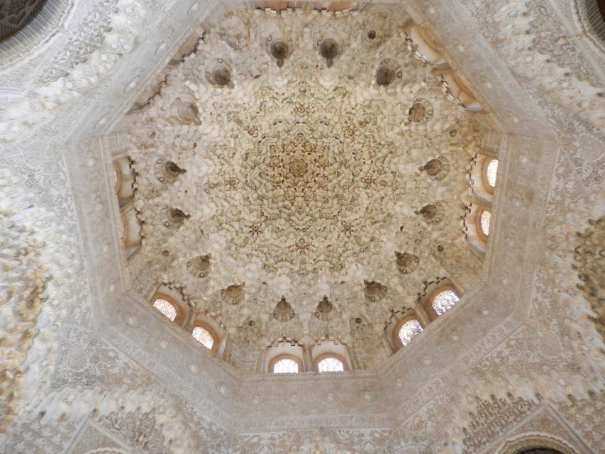 From Seville: Granada & Alhambra Tour with Optional Ticket - Practical tips that will save you time (and stress)