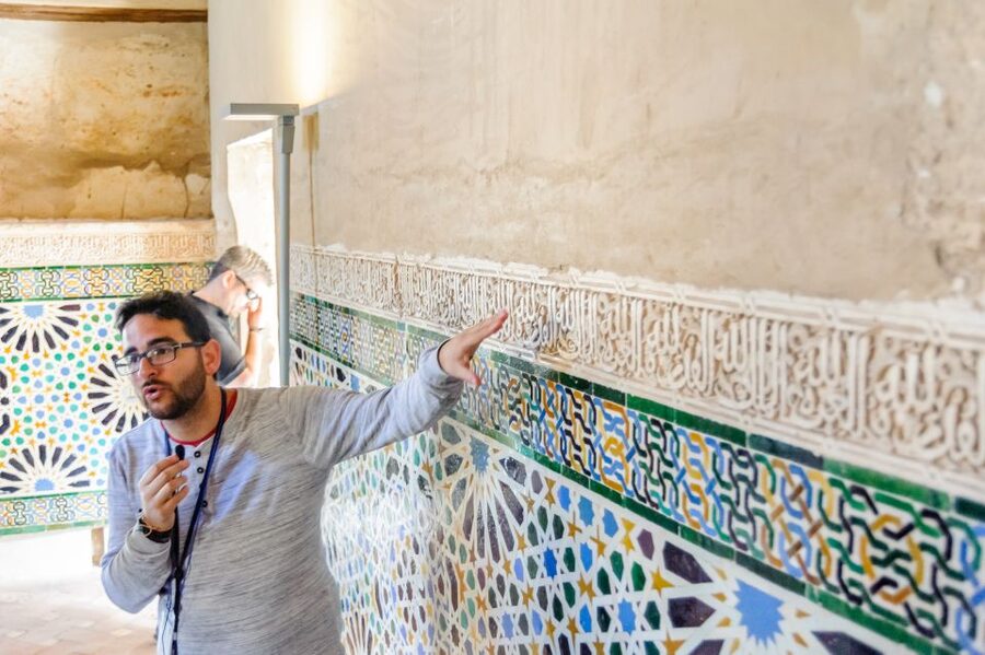 From Seville: Granada Day Trip Alhambra and Albaycin - Albaicín neighborhood walk: Moorish streets with real context