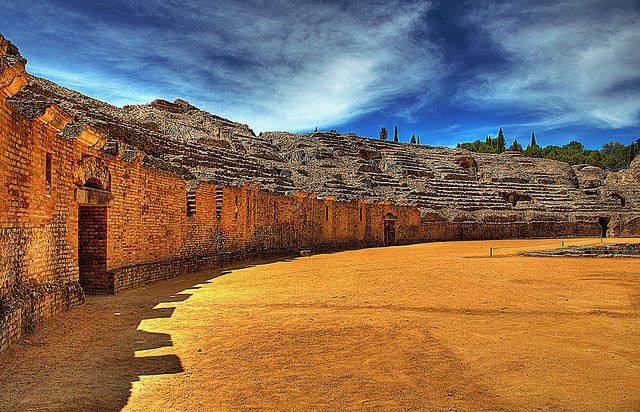 From Seville: Italica Roman City Tour - The Amphitheater of Italica: 25,000 seats and the tunnel experience
