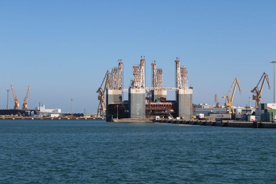 From Seville: Private Day Trip to Cádiz with Guide - Using your up-to-four-hours of free time smartly