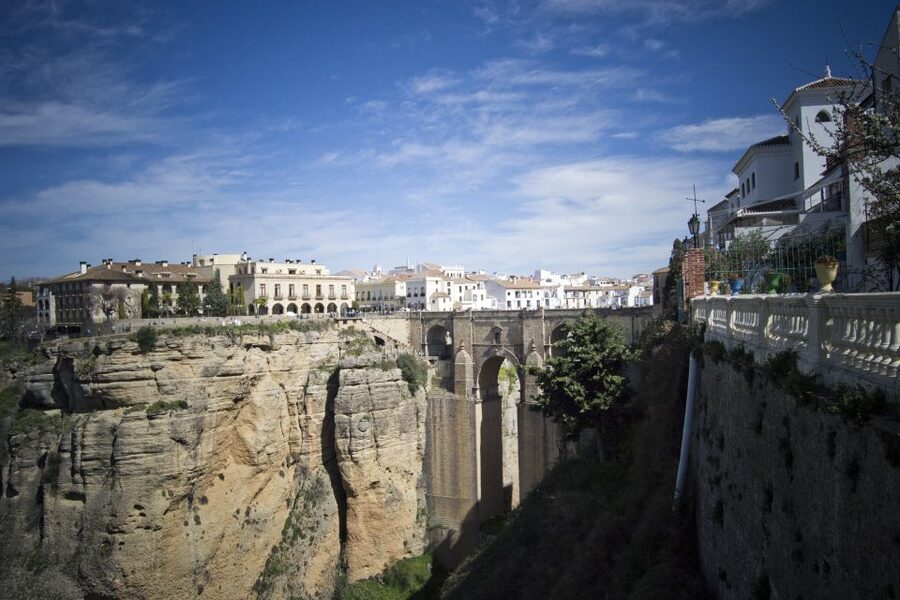 From Seville: White Villages and Ronda Full-Day Trip - Ronda’s Alameda del Tajo Gardens And The New Bridge Canyon Views