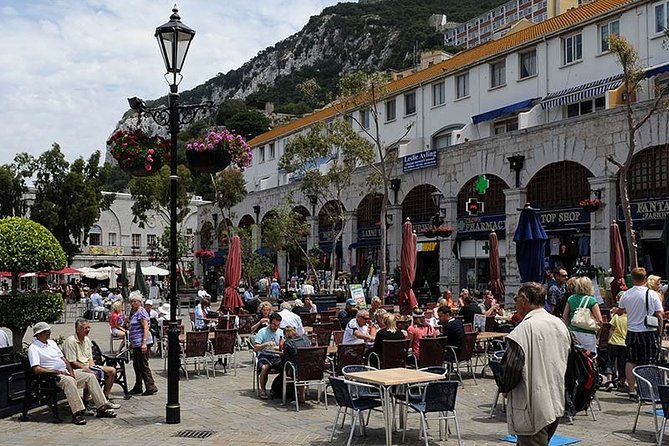 Gibraltar private tour from Seville including the upper rock - Free time in Gibraltar town: a breather that keeps the day sane